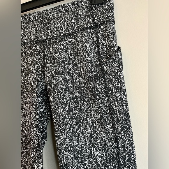 Lululemon Pace Perfect  Air Time White Black/Black Size 4 - Picture 3 of 14